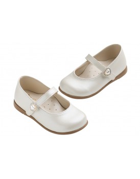 Γοβάκια Δερμάτινα Everkid K6110E Εκρού Με Τόκα Καρδιά Και Strass 